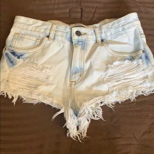Forever 21 size 26 cut off bleached shorts